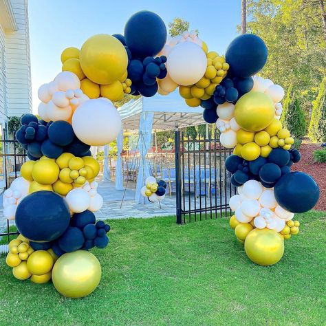 Blue And Yellow Balloon Arch, Balloon Arch Decorations, Grand Opening Party, Baby Photo Frames, Summer Bash, Simple Birthday Decorations, Yellow Party, Graduation Balloons, Yellow Balloons