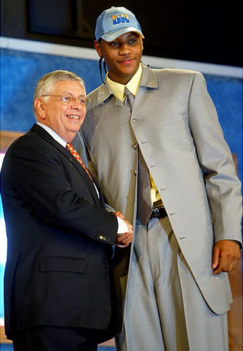 Carmelo Anthony getting his start in the NBA as the 3rd pick in the 2003 NBA draft Nba Draft Aesthetic, Nba Coldest Photo, Carmelo Anthony Denver, Nba 2000s Aesthetic, 2003 Lebron James, Free Halloween Wallpaper, 2003 Nba Draft, Carmelo Anthony, Girly Movies