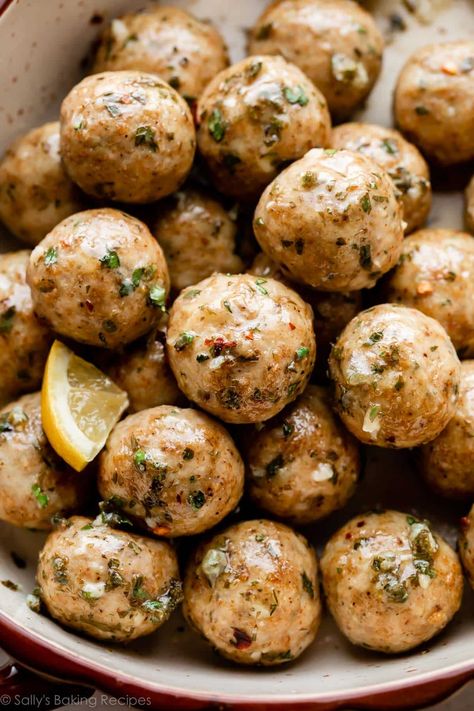 Baked Chicken Meatballs, Chicken Meatball Recipes, How To Cook Zucchini, Sally's Baking, Garlic Herb Butter, Meatballs Easy, Easy Baked Chicken, Easy Healthy Meal Prep, Chicken Meatballs