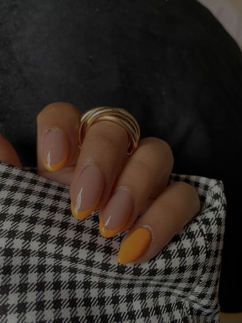 Simple Mom Nails, Yellow Winter Nails, Subtle Orange Nails, Short Almond Nails Orange, Short Orange French Tip Nails, French Tip And Solid Nails, Nails For University, Limoncello Nails, Orange Gel Nails Short