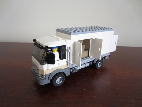 Lego Truck, Delivery Truck, Lego Builds, Lego Stuff, Lego Cars, Lego Design, Lego City, Lego, Toy Car