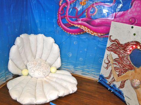 Whats a mermaid diva without a pearl oyster shell chair to lounge around under water in??? Felt, quilt batting and glitter fabric glue.  Pearls are styrofoam balls... Diy Clam Shell Chair Mermaid Parties, Mermaid Baby Shower Decorations, Mermaid Cave, Birthday Chair, Mermaid Bedroom, 1st Birthday Girl Decorations, Underwater Theme, Mermaid Room, Mermaid Under The Sea