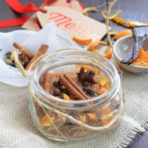 I’m sharing a simple Vanilla Citrus Spice Blend that’s more than a mulling spice. Simmering Pot, Recipe Gift, Simmer Pot Recipes, Mulling Spices, Pureed Food Recipes, Apple Cinnamon, Home Scents, House Smells, Spice Blends