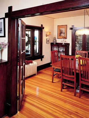 Another great example of pairing dark trim and casements with light wood floors. Southwestern Homes, Craftsman Interiors, Wainscoting Bedroom, Mission Style Homes, Bungalow Interiors, Dining Room Wainscoting, Diy Wainscoting, Craftsman Interior, Bungalow Homes