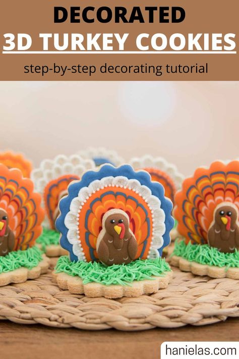 Make cute 3D Turkey cookies with easy to to follow step-by-step tutorial. Turkey Sugar Cookies, 3d Turkey, Easter Gingerbread House, Vegan Royal Icing, Turkey Cookie, Skull Cookies, Turkey Cookies, Butterfly Cookies, Blue Icing