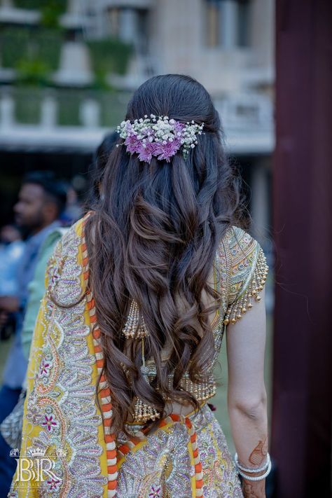 Simple Hairstyle For Saree, Party Hairstyles For Long Hair, Reception Hairstyles, Easy Party Hairstyles, Hair Style On Saree, Engagement Hairstyles, Extension Hair, Indian Wedding Hairstyles, Open Hairstyles