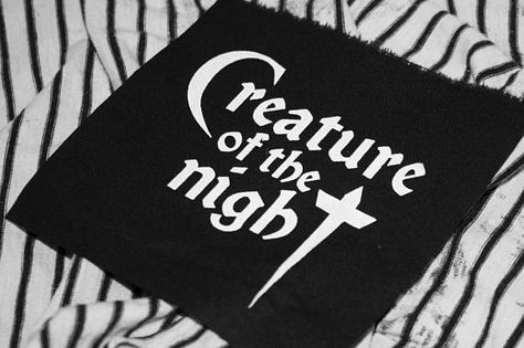 Check out this item in my Etsy shop https://www.etsy.com/uk/listing/577818768/creature-of-the-night-patch-goth-patch Spooky Pins, Creature Of The Night, Ink And Wash, Patches For Jackets, Rocky Horror Show, Punk Patches, Night Tops, Rockabilly Pin Up