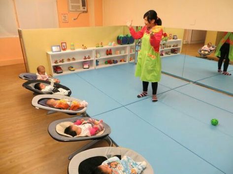 Korean Daycare, Creche Design Day Care, Japanese Daycare, Infant Daycare Room Ideas, Daycare Rooms Setup, Toddler Daycare Rooms, Daycare Layout, Daycare Room Design, Infant Room Daycare