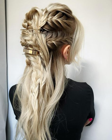 Viking Wedding Hairstyles: Fantasy Looks [Guide And FAQs] ★ viking wedding hairstyles half up braided blonde lenabogucharskaya Viking Hairstyles Women Wedding, Viking Bridal Hair, Viking Wedding Hair, Half French Braids, Wedding Hairstyles With Crown, Viking Braids, Viking Wedding, Ren Fest, Wedding Hairstyles Bride