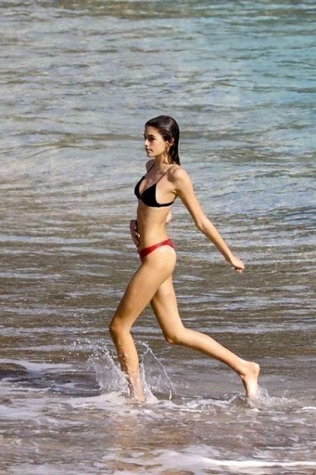 Cindy Crawford Daughter, Presley Gerber, Kaia Jordan Gerber, Amazon Shop, Pretty Legs, Personal Care Products, Kaia Gerber, Sports Illustrated Swimsuit, Care Hair