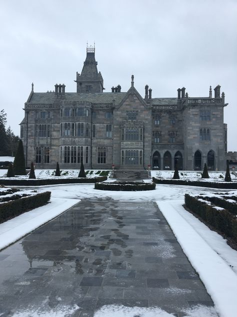 Adare Manor, Adare, Co.Limerick Malfoy Manor Exterior, Boarding House Aesthetic, Lestrange Manor, Carina Aesthetic, Malfoy Manor Aesthetic, Vampire Manor, Black Manor, Manor Aesthetic, Malfoy Manor