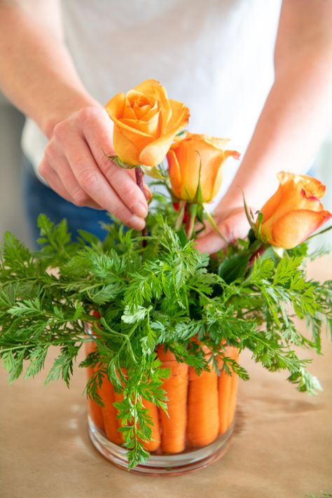 Mason Jar Flower Arrangements, Deco Fruit, Easter Bouquet, Easter Floral Arrangement, Carrot Flowers, Easter Table Decor, Easter Crafts For Adults, Easter Flower Arrangements, Easter Arrangement