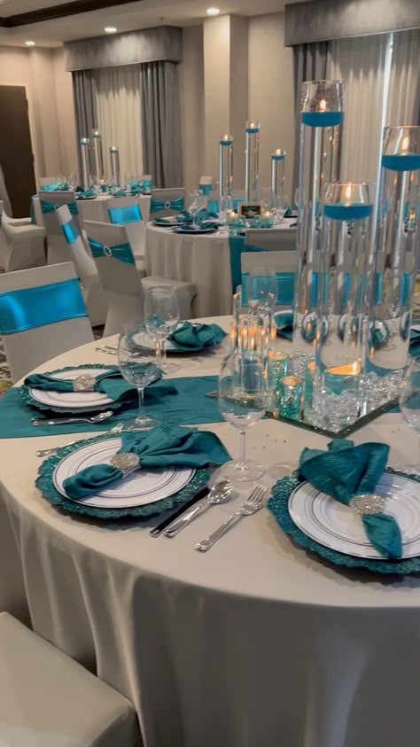 Teal Table Setting Wedding, Turquoise Table Decorations, Blue And Gold Plates Table Setting, Teal Reception Decor, Diamond Theme Centerpieces, Teal Engagement Party, Teal And Silver Party Decorations, Teal Centerpieces Diy, Decorating Wedding Tables