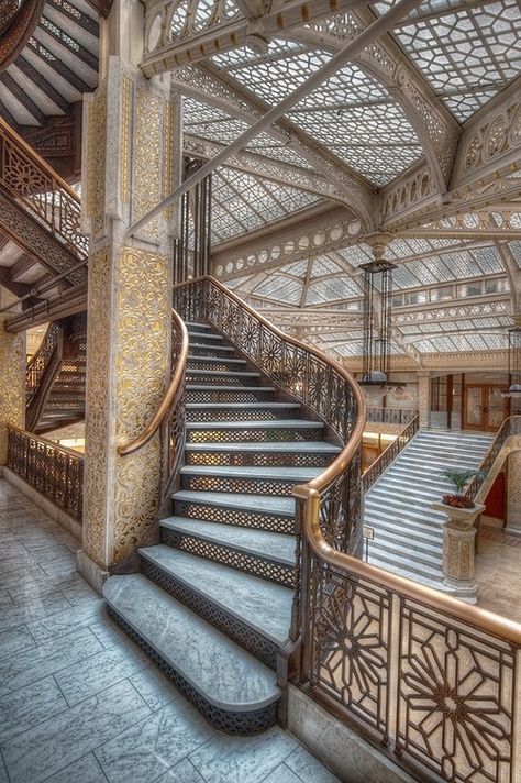 Architecture Cool, Frank Lloyd Wright Architecture, Architecture Collection, Stair Case, Walter Gropius, Lan Can, Chicago Architecture, Grand Staircase, Frank Lloyd