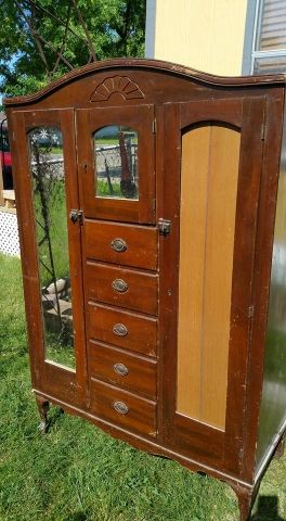 Wooden Wardrobe Ideas, Restoring Furniture, Wardrobe Organization, Java Gel, Chalk Paint Makeover, Armoire Makeover, Pine Wardrobe, Corbel Shelf, Awesome Furniture