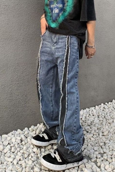 Cut Up Jeans, Custom Jeans Diy, Reworked Jeans, Jeans Online Store, Boyish Outfits, Diy Jeans, Diy Clothes Design, Custom Jeans, Jeans Cargo