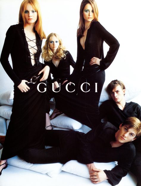 CAMPAIGN: GUCCI SS 1996 Gucci Ads, Gucci Photography, Tom Ford Gucci, 00s Style, Fashion Ads, Gucci Spring, Vogue Archive, Mario Testino, Milan Fashion Weeks