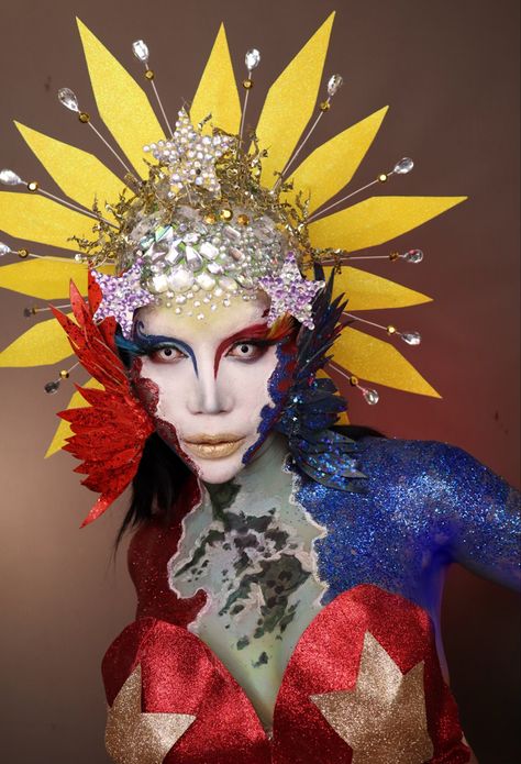 Philippine Headdress, Makeup Fantasi, Masskara Festival, Body Painting Festival, 15 August Independence Day, Monster Costumes, Philippine Art, Effects Makeup, Special Effects Makeup