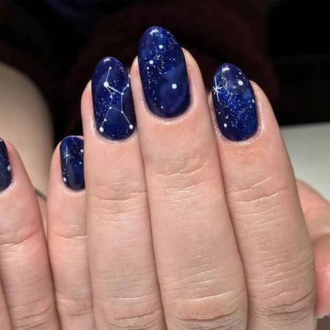 Galaxy Mood Board Fashion, Nail Design Ideas Winter, Junk Katoure, Night Sky Nails, Starry Night Nails, Stars Nails, Galaxy Nail Art, Nail Board, Space Nails