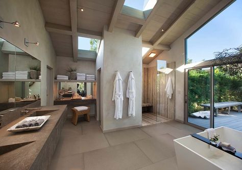 Santa Barbara home takes advantage of indoor-outdoor lifestyle Luxury Master Bathrooms, Bathroom Oasis, Spa Like Bathroom, Bathroom Spa, Contemporary Bathroom, Bathroom Renovation, Luxury Bathroom, Santa Barbara, Ux Design