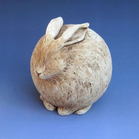 Rabbit Ceramic Sculpture, Ceramic Sculpture Animal, Ceramic Rabbits Pottery, Ceramic Animals Sculpture, Clay Rabbits, Pottery Rabbit, Hand Built Ceramics, Rabbit Ceramic, Ceramic Rabbit