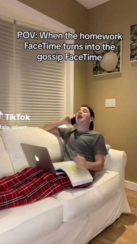 frl Relatable Couples Tiktok, Relatable Tik Toks, Funny Relatable Tiktoks, Relatable Tiktoks, Hashtag Relatable, Relatable Tweets, Funny True Quotes, Relatable Post Funny, Funny Video Memes