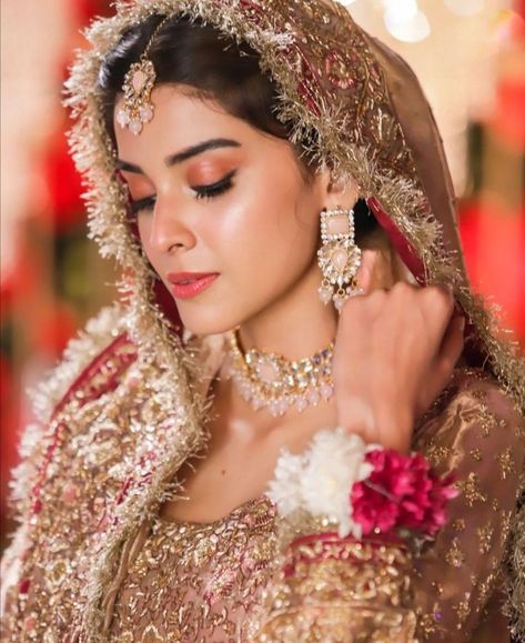 Jewellery Design Bridal, Zainab Shabir, Zainab Shabbir, Nikah Dress, Best Earrings, Card Jewelry, Bridal Photographs, Water Perfume, Pakistani Bridal Wear