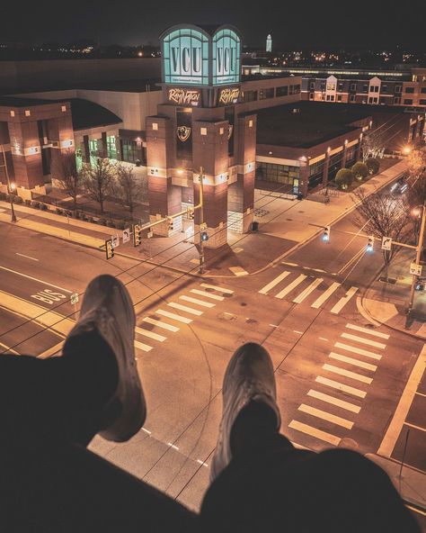 Thanks to @ericfosterprod for making this photo available freely on @unsplash 🎁 Standing On The Edge Of A Building, Sitting On The Edge Of A Building, Sitting On Top Of Building, Sitting On A Building, Sitting On Roof, On Top Of Building, Top Of Building, African Memes, Afro Dance