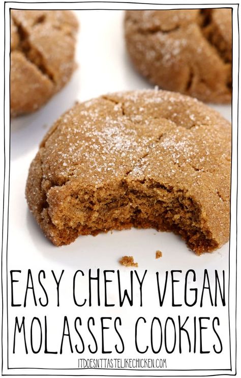 Easy Chewy Vegan Molasses Cookies • It Doesn't Taste Like Chicken Df Dessert, Vegan Molasses Cookies, Perfect Old Fashioned, Vegan Entrees, Dessert Oreo, Vegan Cookie, Eating Vegan, Vegetarian Desserts, Dessert Aux Fruits