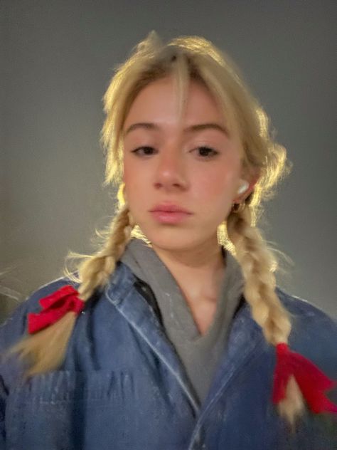 Pigtail Braids With Bangs, Instagram Influencer Aesthetic, Makeup Halloween Costume, Blonde Pigtails, Blonde Twins, Girl With Pigtails, Influencer Aesthetic, Twin Braids, Hairstyles Pigtails