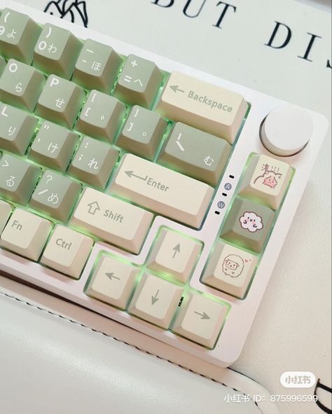 Korean Keyboard Aesthetic, Nice Keyboard, Pretty Keyboard, Cute Keyboard, Computer Set, Gamer Setup, Keyboard Keys, Aesthetic Pretty, Korean Language Learning