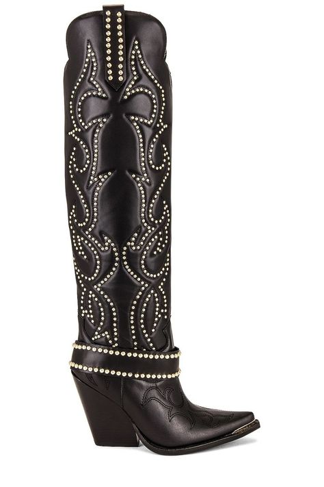 Best Cowboy Boots for Women 2022: Shop 15 Pairs of Cowboy Boots 2023 Boots Trends, 2023 Boots Trends Women, 2023 Boots, Best Cowboy Boots, Knee High Western Boots, Fold Over Boots, Cosy Outfit, Autumn Trends, Black Cowboy