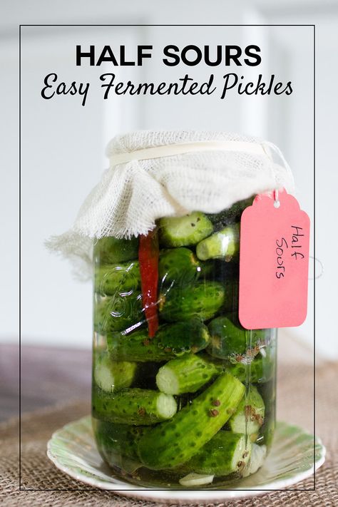 Polish Pickles, Easy Pickling Recipes, Easy Pickle, Pickle Recipes Homemade, Sour Pickles, European Dishes, Canning Pickles, Fermented Pickles, Relish Tray