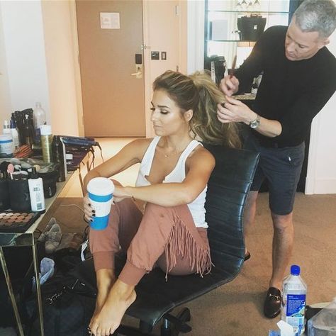 Jesse James Decker Hair, Jessie James Decker Style, Jessie James Decker Hair, Lisa Clothes, Jj Style, Jessica James Decker, Jesse James Decker, Coachella Makeup, Jessica James