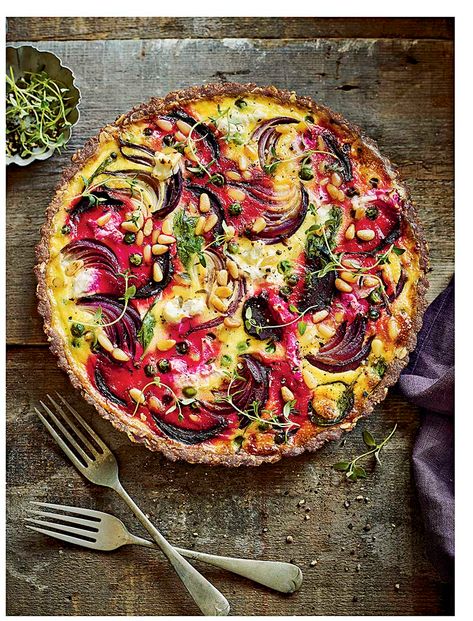 Goat’s cheese and beetroot tart | Food and Travel Magazine Quiche Vegan, Honey Drizzle, Pine Nut, Styling Photography, Savory Tart, Vegetarian Recipe, Tart Recipes, Pine Nuts, Summer Picnic