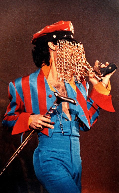 Fashion Icon from Prince: A Life in Pictures  The singer was famed for his often eclectic wardrobe. Princes Fashion, Happy Birthday Prince, Prince Musician, The Artist Prince, Prince Birthday, Life In Pictures, Evolution Of Fashion, Roger Nelson, Prince Rogers Nelson