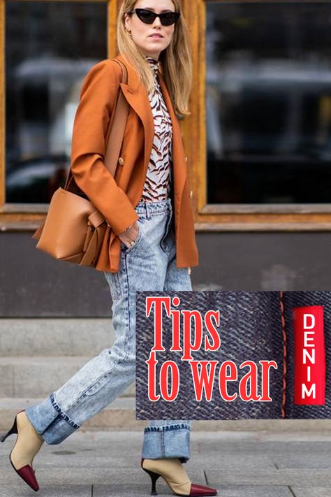 How to wear the acid-wash jean trend? Style tip: Skip the skinnies and opt for loose boyfriend jeans instead. Tan accessories will elevate the look. #jeansoutfits #denim #jeans #denimoutfits #styletips #styletip #tipswear #skinnyjeans #acidwashjeans  #loosejeans #fashiontrends Stone Wash Jeans Outfit, Wash Jeans Outfit, Stone Wash Jeans, Tan Accessories, Jeans Outfit Winter, Tailoring Jeans, Bleached Denim, Acid Wash Jeans, Jean Trends