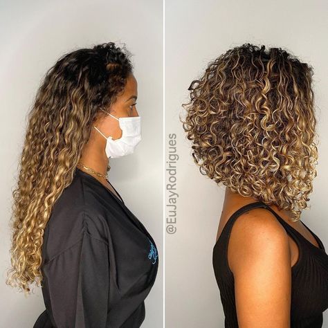 Haircuts For Curly Hair Natural Curls Short Layers Medium Lengths, Long Haircuts 2023, Inverted Bob Curly Hair, Curly Hair Bobs, Curly Hair Long Bob, Long Angled Bob Hairstyles, Curly Angled Bobs, Long Curly Bob, Long Angled Bob