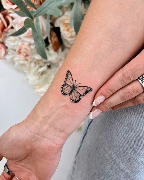 Butterfly tattoo inspo 🦋 #finelinetattoo #tattooartist #butterflytattoo #arizona #scottsdale #oldtownscottsdale #tattooartist #femaletattooartist #tinytattoo #smalltattoo Butterfly Thumb Tattoo, Butterfly On Wrist Tattoo, Butterfly On Wrist, Butterfly Wrist Tattoos For Women, Heart Wrist Tattoo, Thumb Tattoo, Thumb Tattoos, Heart Tattoo Wrist, Butterfly Wrist Tattoo