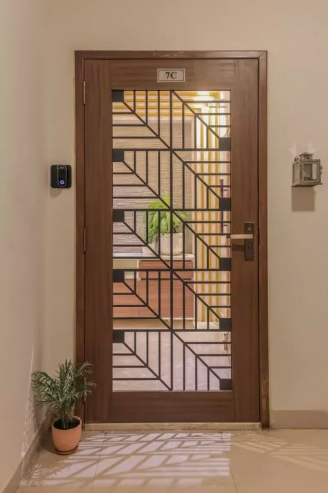 Indian Door Design, Archways In Homes, Interior Design Articles, House Main Door, House Front Door Design, Flush Door Design, Modern Entrance Door, Modern Entry Door, House Main Door Design