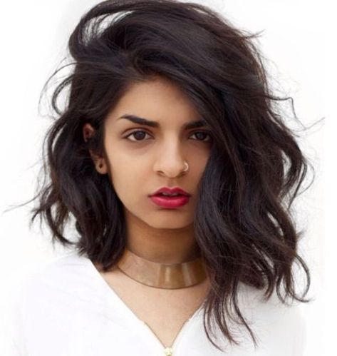 Messy Side-Swept Lob For Thick Hair Dunner Wordend Haar, Wavy Lob, Wavy Bob Hairstyles, Lob Haircut, Haircut For Thick Hair, Trending Hairstyles, Long Bob, Shoulder Length Hair, Medium Length Hair Cuts