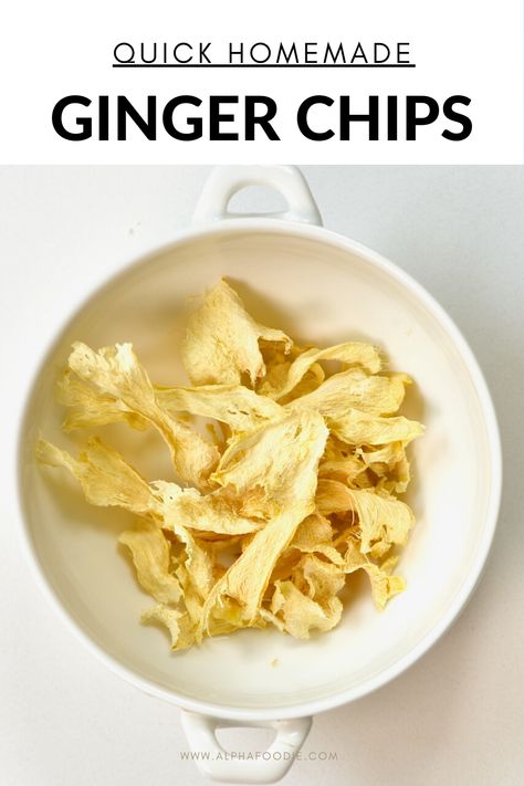 These homemade naturally-sweetened crispy ginger chips are going to become your new obsession! With just one main ingredient and seasonings of your choice, you can make snackable crispy ginger chips that are absolutely delicious!! Dehydrating Food, Vegetable Chips, Dehydrated Vegetables, Homemade Mixes, Veggie Chips, Fruit Breakfast, Ginger Recipes, New Obsession, Dehydrated Food