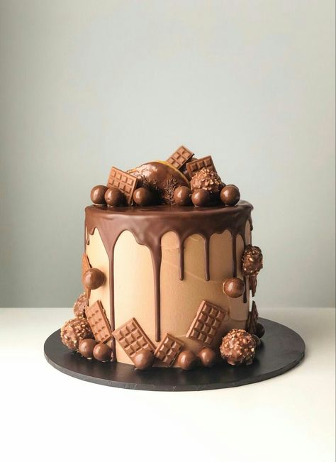 Chocolates On Cake Decoration, Chocolate Sweet Cake Decoration, Fancy Chocolate Cake Decorations, Chocolate Lover Birthday Cake, Chocolate Overload Cake Birthdays, Small Chocolate Cake Design, Choclet Cake Designs, Cake With Chocolates On Top, Chocolate Drip Cake Decoration