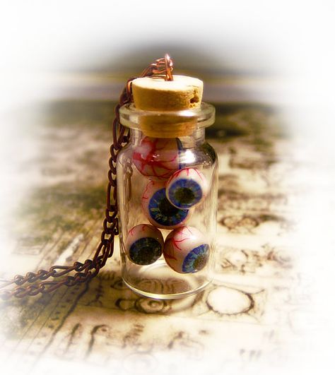 Eyeballs in a bottle necklace / miniature by UraniaArt on Etsy, €18.00 Miniature Terrarium, Necklace Evil Eye, Mini Glass Bottles, Jar Art, Mini Bottle, Mini Jars, Diy Bottle Crafts, Miniature Bottles, Bottle Jewelry