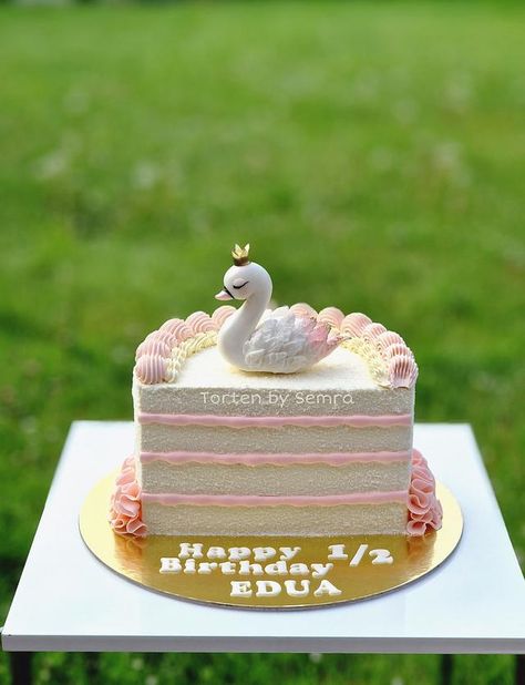 Wedding Cake Simple Elegant, Model Cake, Swan Cake, Half Birthday Cakes, 12th Birthday Cake, Month Pictures, Chocolate Dishes, Cake Simple, Birthday Cake Topper Printable