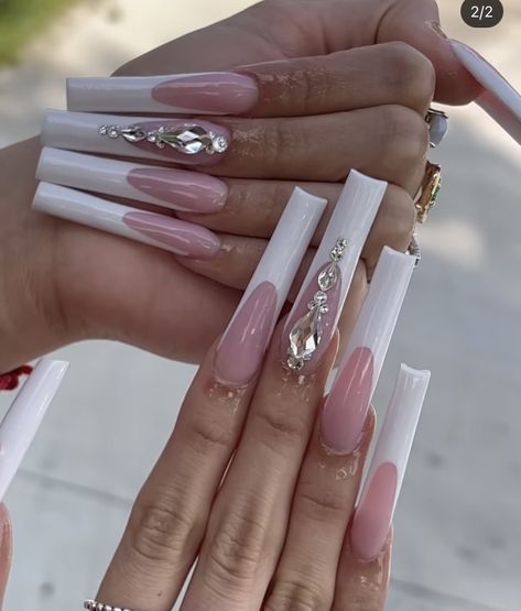 Xl Long Acrylic Nails French Tip, Long Acrylic Nails French Tip, White Bling Acrylic Nails, Square Nails White, Xxl Acrylic Nails, Long French Tip Nails, Long French Nails, Polish Painting, Gold Acrylic Nails