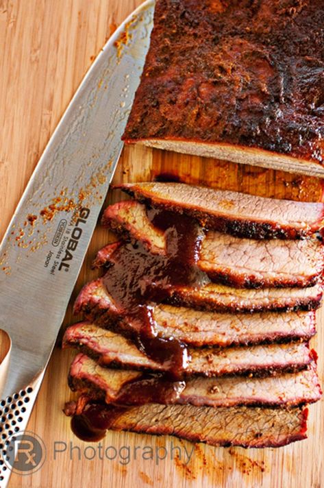 Big Green Egg Brisket, Kamado Grill Recipes, Big Green Egg Smoker, Brisket Smoked, Green Egg Bbq, Big Green Egg Grill, Green Egg Grill, Big Green Egg Recipes, Egg Grill