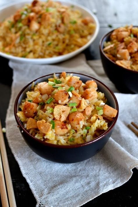 Scallop Fried Rice with XO Sauce and Crispy Garlic Scallop Fried Rice, Shrimp And Scallop Recipes, Xo Sauce, Bay Scallops, Garlic Chips, Crispy Garlic, Scallop Recipes, Asian Inspired Recipes, Rice Recipe