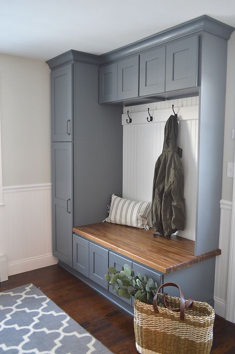 Mudroom Remodel, Muebles Shabby Chic, Mudroom Makeover, Mud Room Entry, Interior Design Help, Mudroom Decor, Mud Room Storage, Mudroom Design, Bilik Tidur