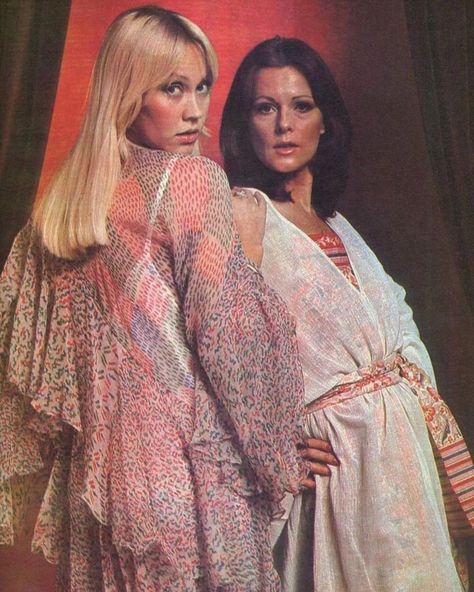 ABBA Fan on Instagram: “They are so hot 🔥🔥” Abba Outfits, Frida Abba, Frida Lyngstad, Musica Disco, Abba Mania, Pat Benatar, Sincerely Jules, Dancing Queen, Popular Music